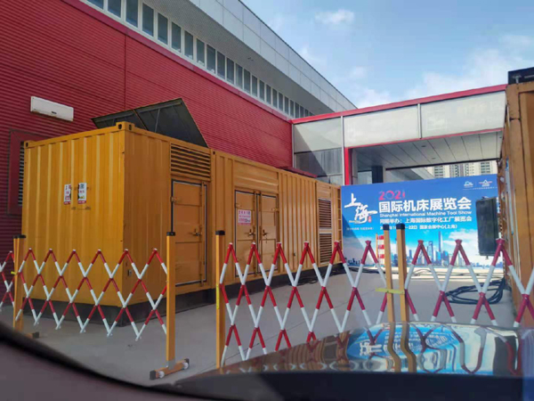 咸安发电车出租-发电机无电压或电压太低怎么办？