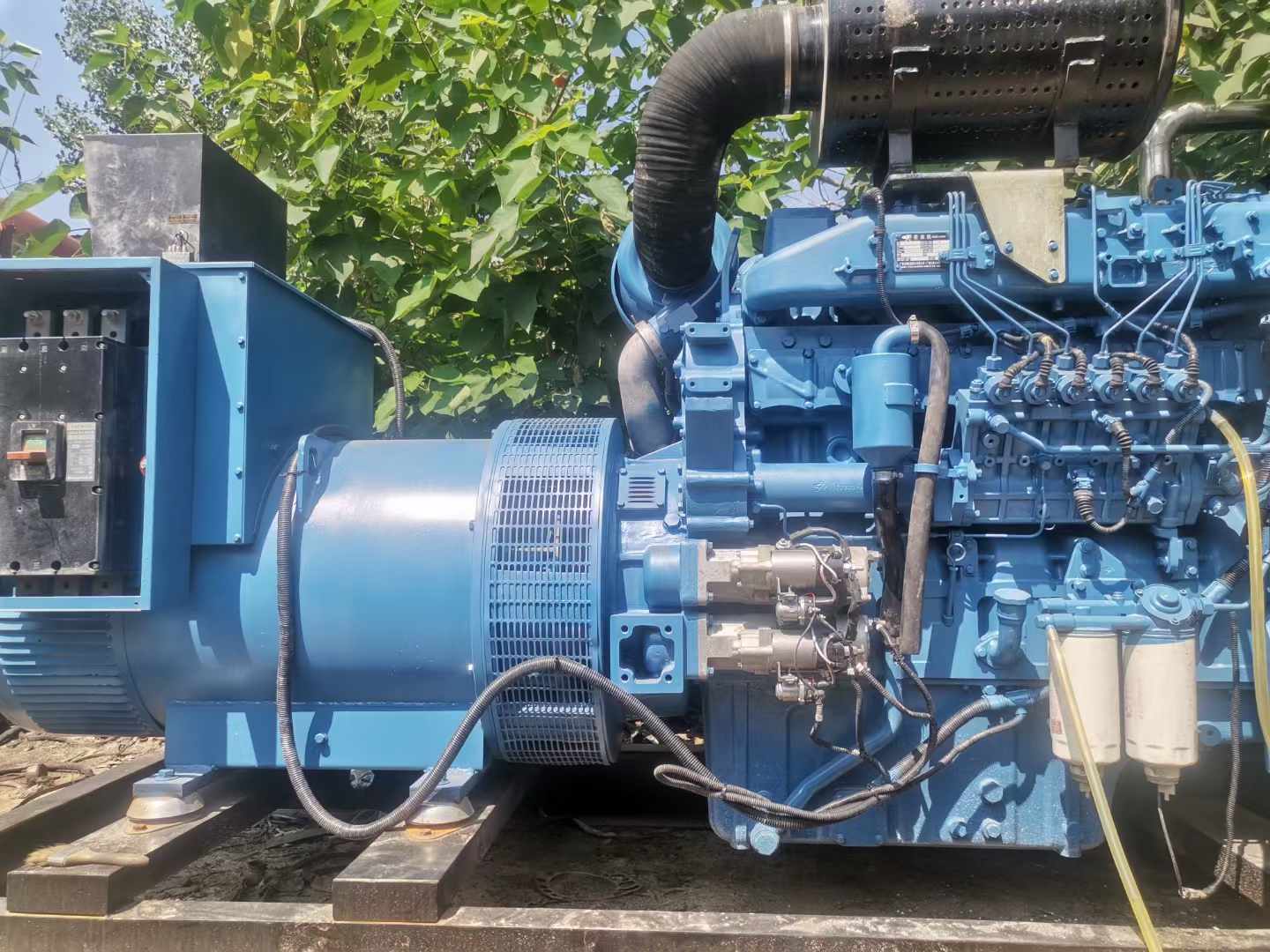 咸安详细说明降低 800kW 柴油发电机输出电流波动的方法
